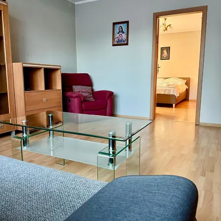 Dom Pielgrzyma Przystanek Wiara B&B 쳉스토호바