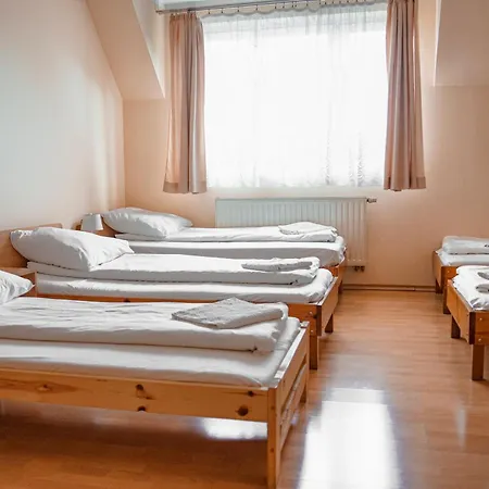 Dom Pielgrzyma Przystanek Wiara Bed & Breakfast