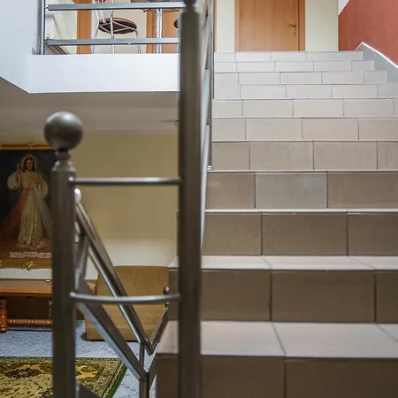 Dom Pielgrzyma Przystanek Wiara B&B *