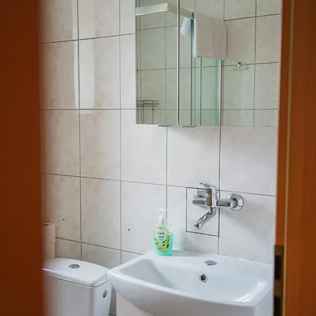 Bed and Breakfast Dom Pielgrzyma Przystanek Wiara *