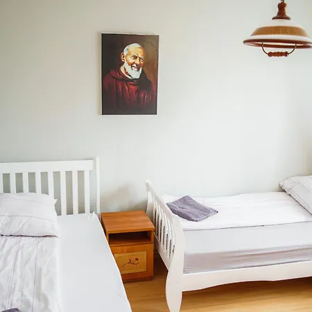 Dom Pielgrzyma Przystanek Wiara Bed & Breakfast Częstochowa