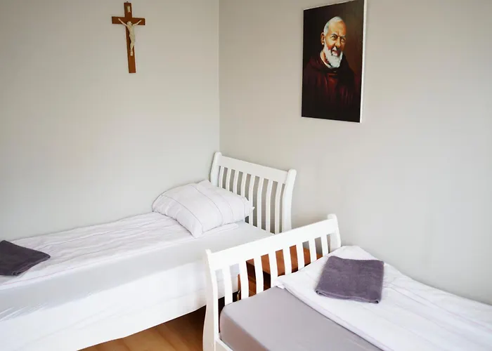 Bed & Breakfast Dom Pielgrzyma Przystanek Wiara *